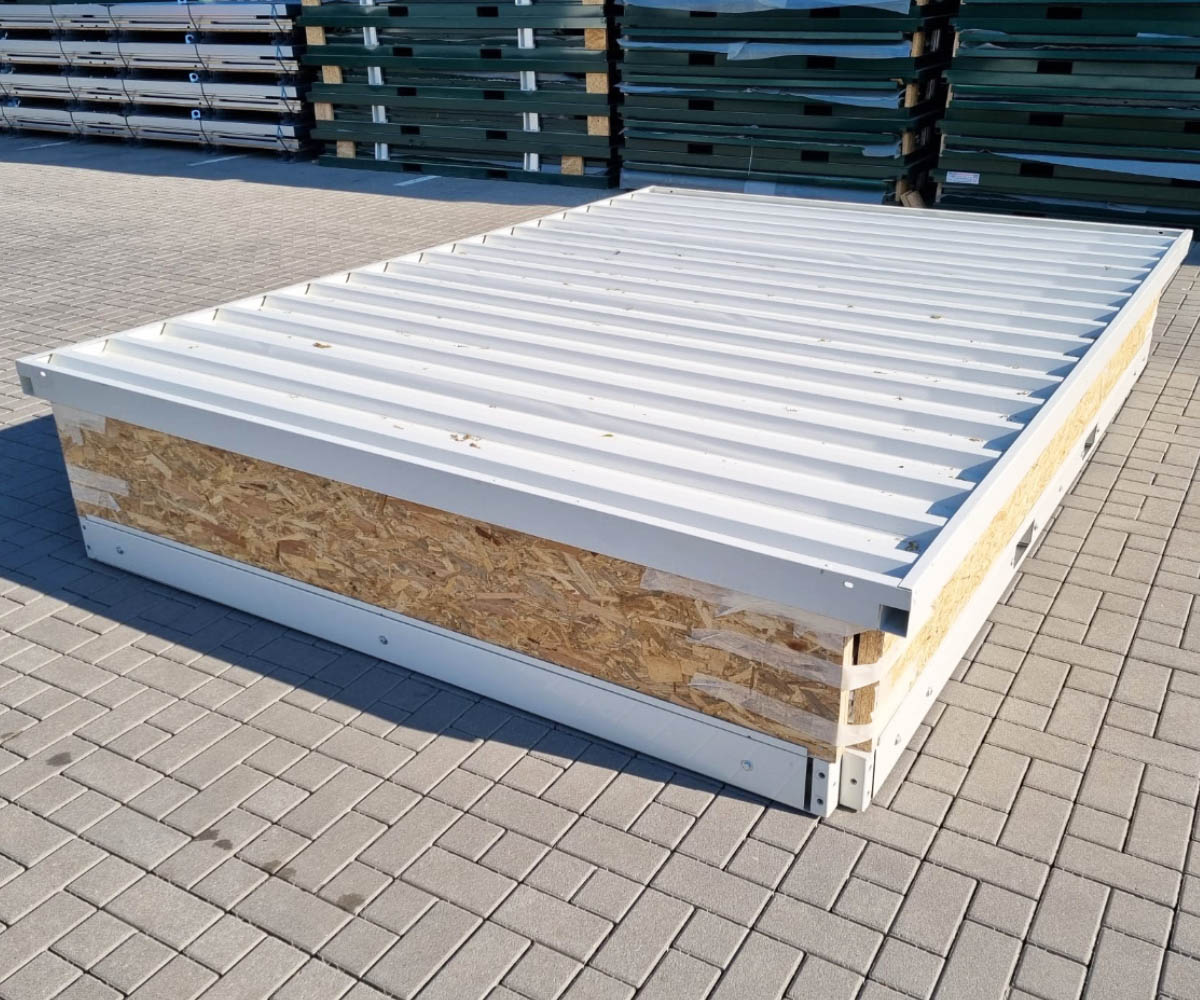 Bürocontainer BC3 RAL 9002 Grauweiß | H 2460 x B 2450 x T 3350 mm | Tür einflügelig