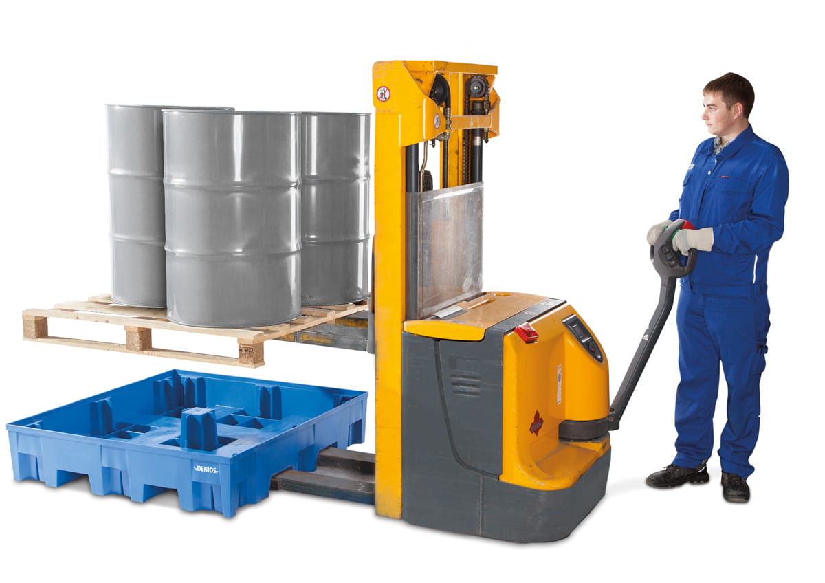 Auffangwanne aus Polyethylen | B 1235 x T 1235 x H 275 mm | für 4 Fässer à 200 Liter