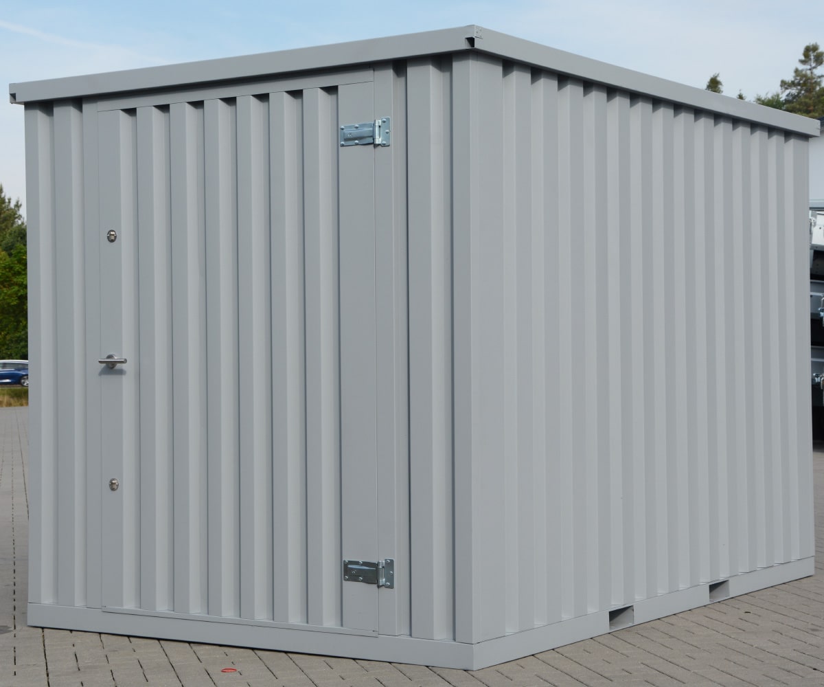 Materialcontainer MC4 lackiert RAL 7040 Fenstergrau | H 2090 x B 2142 x T 3882 mm | Tür stirnseitig einflügelig