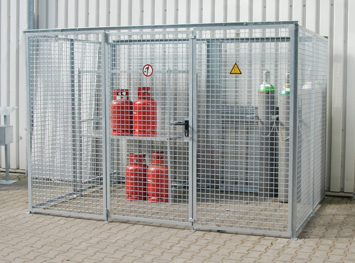 Gasflaschencontainer | Gittercontainer | H 2100 x B 2100 x L 3100 mm | ohne Dach | Flügeltor | feuerverzinkt | für 96 Gasflaschen