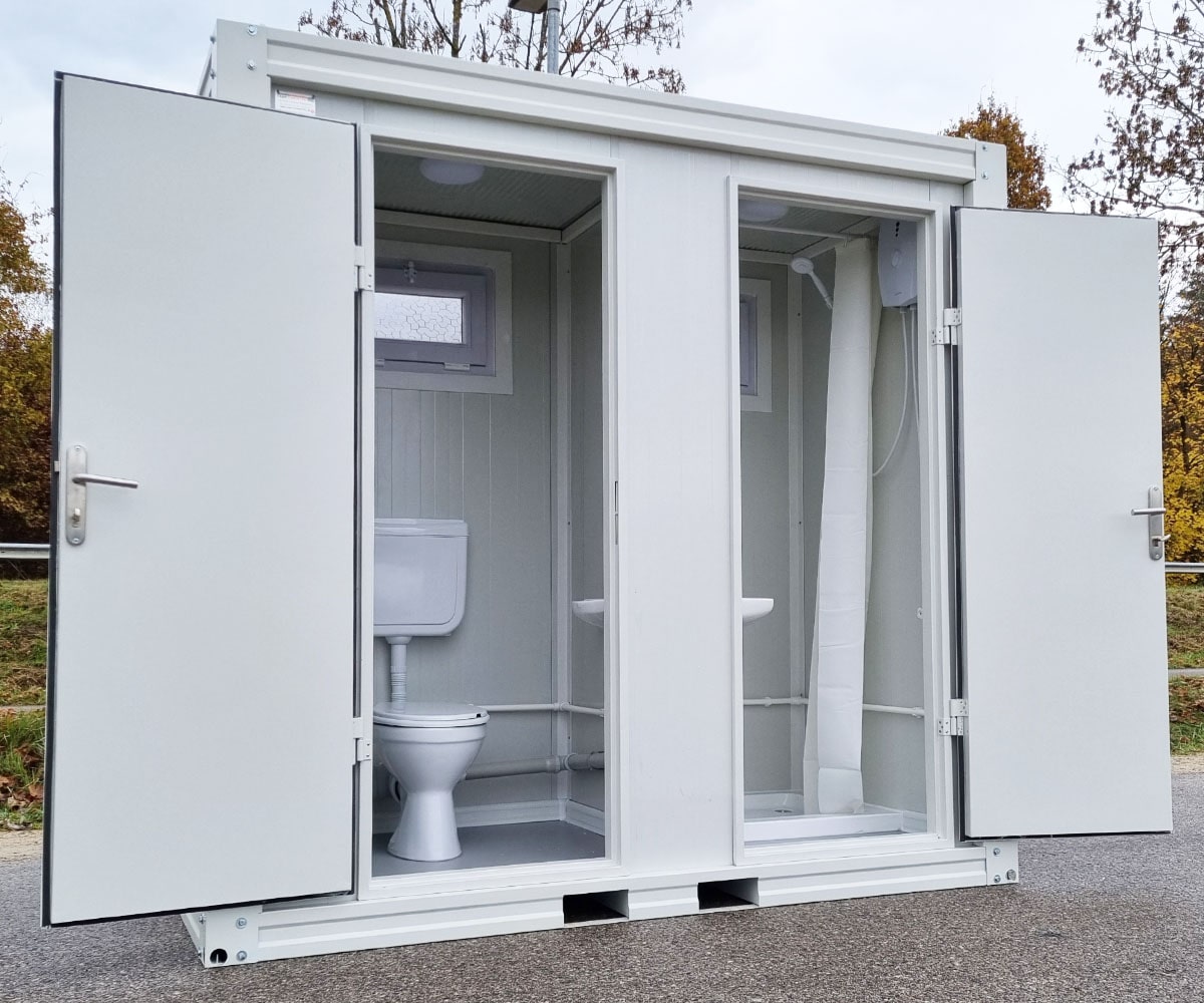 Sanitärcontainer SCDD RAL 9002 Grauweiß | H 2350 x B 2400 x T 1250 mm | 2 Türen | mit Dusche
