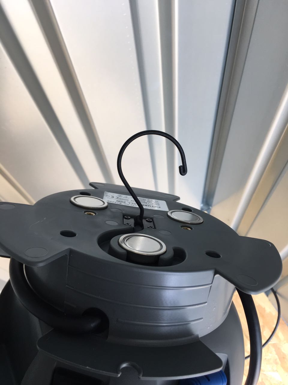 Elektropaket für Materialcontainer und Verkaufscontainer