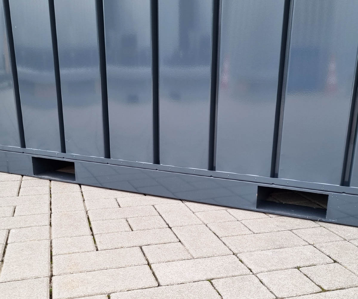 Materialcontainer MC5 lackiert RAL 7016 Anthrazitgrau | H 2090 x B 2142 x T 4882 mm | Tür stirnseitig zweiflügelig